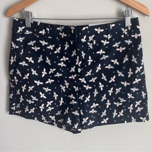 LOFT NWT Riviera Short Navy Blue with Bee Print Size 6 Vacation Trip Casual